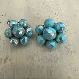 Vintage Estate Turquoise Blue Beaded Costume Jewelry Clip On Earrings